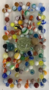 lot 181 image: Vintage Marble Lot