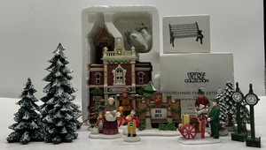 lot 178 image: Department 56 Miscellaneous Lot 17 PC