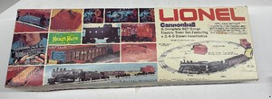lot 168 image: Vintage Lionel Cannonball 027 Gauge Train Set