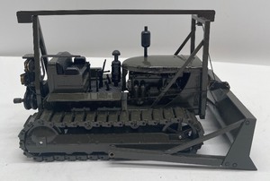 lot 146 image: Catepillar D7 Track Type Tractor Die Cast Metal with Original Box