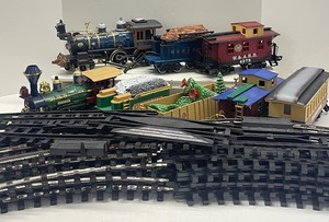lot 128 image: New Bright Plastic Train Set G Scale Greatland Express 50 PC LOT