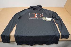 lot 43 image: Blackfish Swift UPFCooling Hooded Long Sleeve - Medium