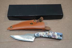 lot 68 image: Day Zero Survival Bear Themed Knife