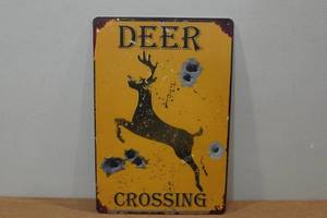 lot 102 image: Novelty Metal Sign - Deer Crossing