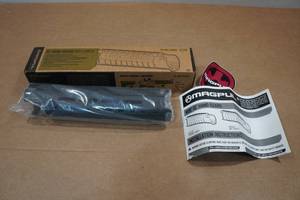 lot 109 image: Magpul SL Hand Guard Mid-Length