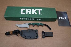 lot 122 image: CRKT Fixed Blade Hunting Knife