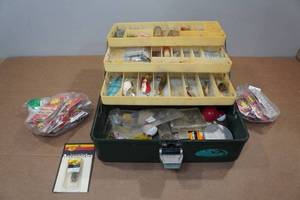 lot 149 image: Vintage Tackle Box with Assorted Tackle