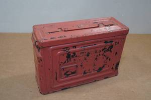 lot 166 image: Vintage Metal Ammo Can