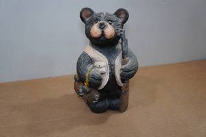 lot 175 image: Duck Hunting Bear Coin Bank