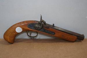 lot 2Q image: Jukar Black Powder Percussion Cap Pistol - .44 Caliber