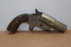 lot 2R image: Lake Erie Chemical Flare Gun
