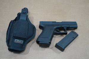 Glock 19 Gen 2 9mm Semi-Auto Pistol - 2 Magazines