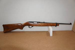 lot 2I image: Ruger 1022 Carbine .22 LR Semi-Auto Rifle