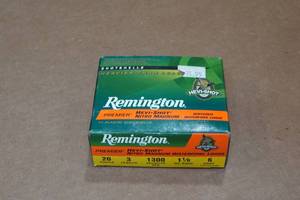 lot 394 image: 10 Remington Hevi-Shot 20 Gauge 3 Nitro Magnum 6 Shot Shotshells