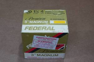 lot 395 image: 25 Federal Premium 20 Gauge 3 Magnum 4 Shot Shotshells