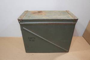 lot 418 image: Vintage Military Cannon Projectile Case