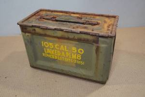 lot 425 image: Vintage Military 50 Cal Ammo Can