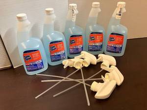 lot 49 image: Spic and Span Glass and Disinfectant