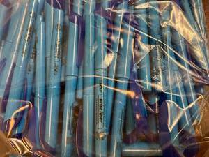 lot 137 image: BIC Blue Highlighters