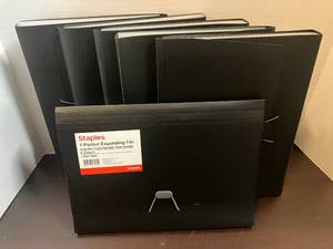 lot 52 image: 7-Pocket Expanding Files
