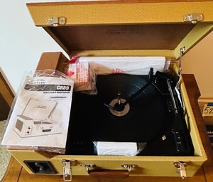 lot 54 image: Crosley CR89 Stack-O-Matic Traveler Portable Turntable with Case