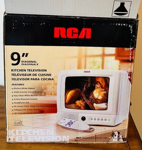 lot 43 image: RCA 9TV