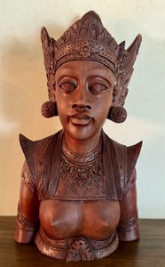 lot 17A image: Hand-Carved Balinese Wooden Bust Statue, 12 Inches Tall