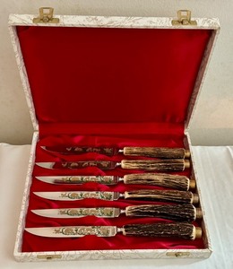 lot 21 image: Anton Wingen Jr. Solingen Germany Rostfrei Stag Handle Steak Knife Set in Case