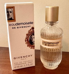 lot 64 image: Givenchy Eaudemoiselle Eau de Toilette Spray 50ml with Box