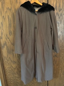 lot 107 image: L.L. Bean Womens Medium Petite Coat with Faux Fur Collar