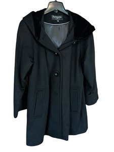 lot 113 image: Forecaster of Boston Womens Black Hooded Coat Size 12P