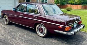 lot 1 image: Classic 1974 Mercedes-Benz 240D