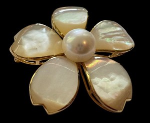 lot 9R image: 14k Gold Mother of Pearl and Pearl Flower Brooch
