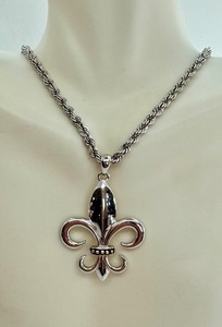 lot 12H image: Sterling Silver Fleur-de-Lis Pendant Necklace with 14K Accents, 16 Inch Chain