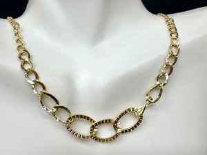 lot 25M image: 18 Karat Gold Link Necklace, 18 Inch