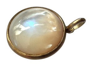 lot 67H image: Sterling Silver Mother of Pearl Pendant