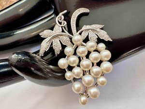 lot 67R image: Sterling Silver Grape Cluster Brooch with Pearl Accents