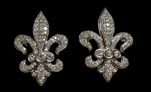 lot 93H image: Pair of Sterling Silver Fleur-de-Lis Brooches with Rhinestones