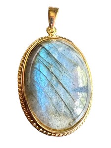 lot 106J image: Gold Tone Sterling Silver Oval Labradorite Pendant