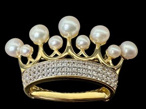 lot 107J image: Sterling Silver Crown Brooch with Pearls and CZ Accents