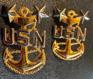 lot 160 image: Pair of Sterling Silver USN Navy Anchor Insignia Pins with Stars, 1 Inch