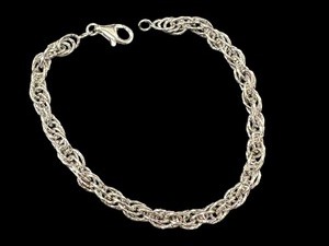 lot 184 image: Sterling Silver 7 Inch Twisted Rope Chain Bracelet