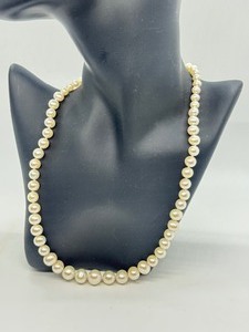 lot 10RR image: Beautiful 18 Pearl Strand Necklace with 14K Clasp