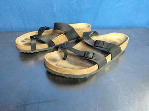lot 8 image: Birkenstock Womens Mayari Original Footbed Birko-Flor Sandal - Size 11