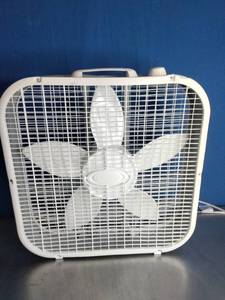 lot 13 image: Lasko 20 Air Circulating Box Fan