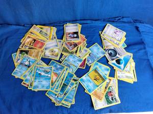 lot 87 image: 100 Mystery Pokemon Cards