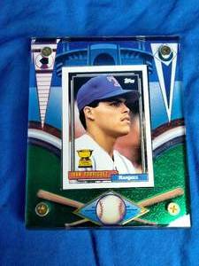 lot 90 image: 1992 Topps Ivan Rodriguez Rookie Card