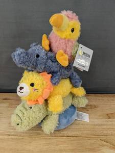 lot 69 image: 5 Moon and Stars Stackable Plush Toys - Brand New