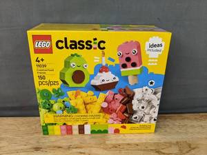 lot 70 image: LEGO Classic 11039 Creative Food Friends Set - Brand New