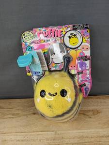 lot 128 image: Fluffie Stuffiez Sky Club Bumblebee Plush Toy - Brand New